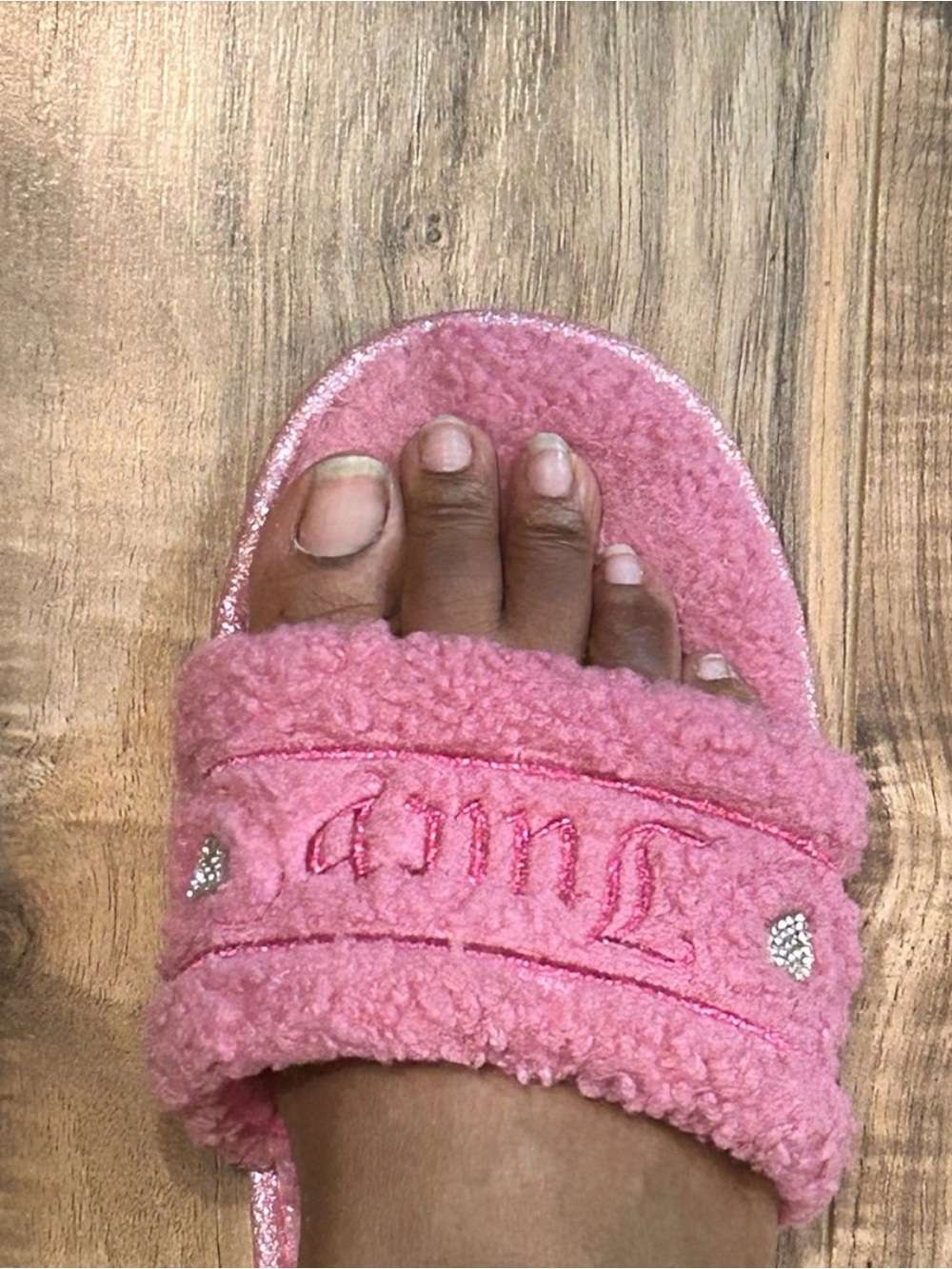 Juicy Couture Sherpa Pink Slide Slippers with Embroidered Logo - Picture 8 of 9